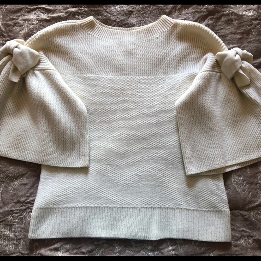 Club Monaco bell sleeves sweater, sz.S